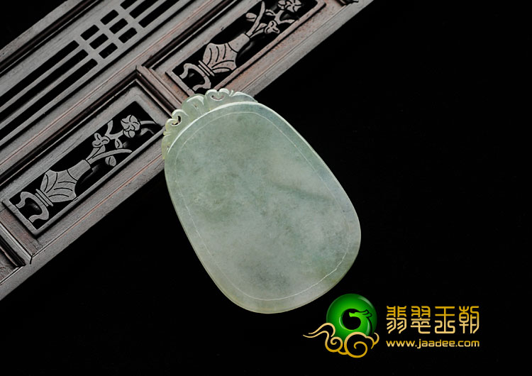糯冰种淡黄翡缅甸翡翠大龙牌挂件