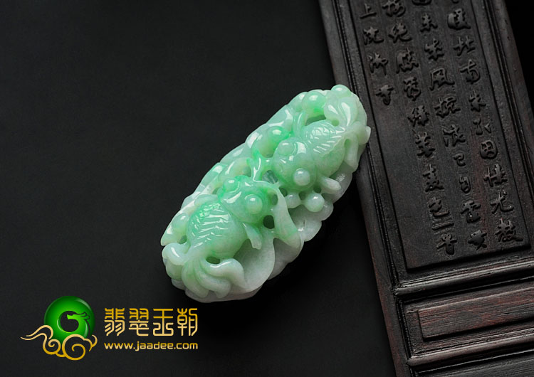 糯冰种翠色缅甸翡翠金玉满堂挂件