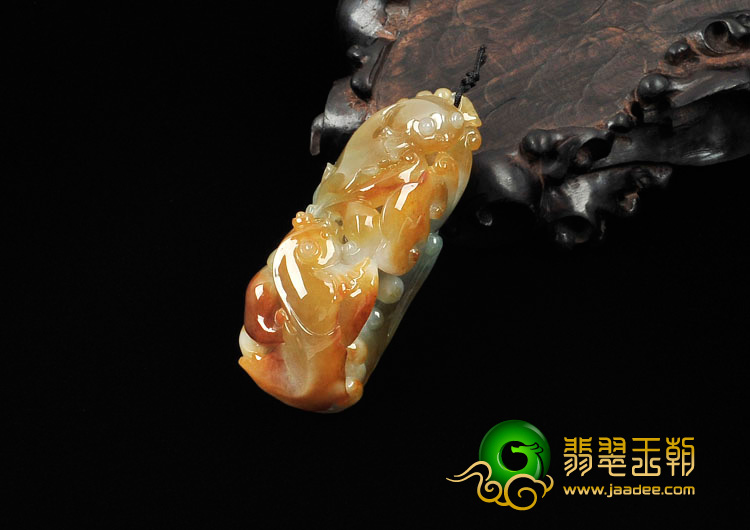 糯冰种褐黄翡缅甸翡翠年年有余挂件