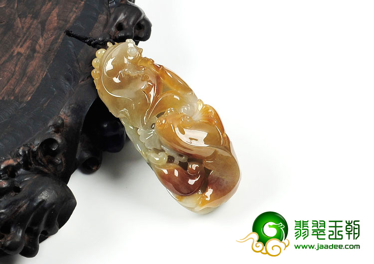 糯冰种褐黄翡缅甸翡翠年年有余挂件