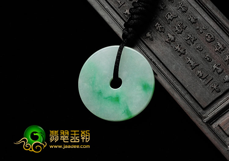 糯冰种飘翠缅甸翡翠平安扣挂件