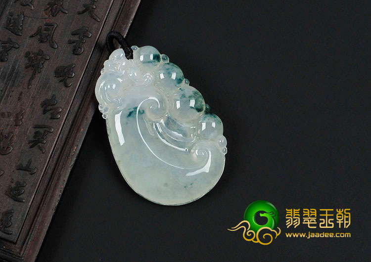 冰种飘花缅甸翡翠如意寿挂件