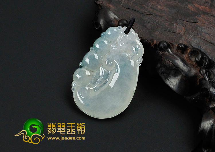 冰种飘花缅甸翡翠如意寿挂件