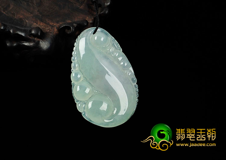 冰种晴水缅甸翡翠如意挂件
