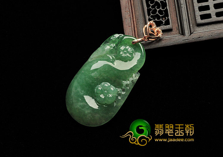 冰种晴水缅甸翡翠如意挂件