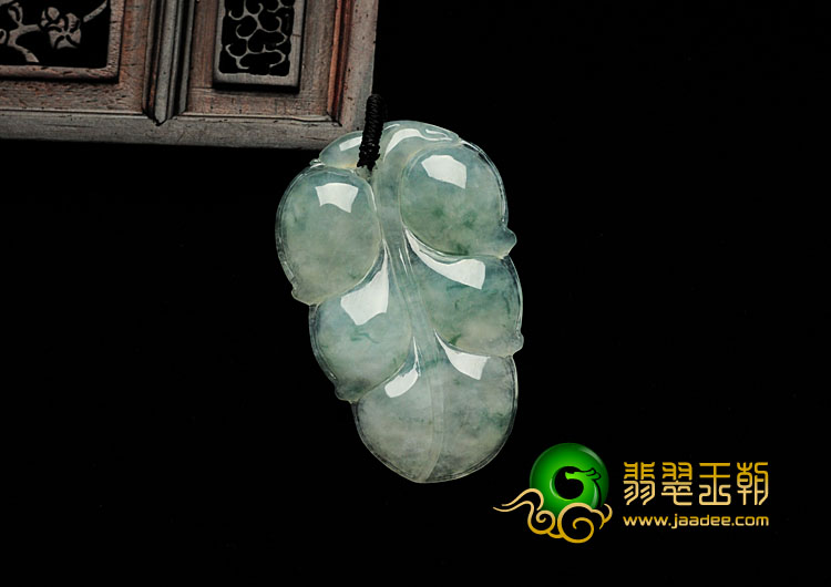 冰种飘花缅甸翡翠叶子挂件