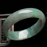 糯冰种晴水缅甸翡翠手镯（55.9mm）