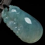 冰种飘花缅甸翡翠福瓜挂件