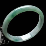 糯冰种晴水略飘花缅甸翡翠手镯（59.6mm）