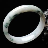 糯冰种飘花缅甸翡翠手镯（55.8mm）