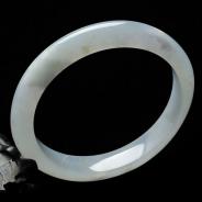 糯冰种淡晴水缅甸翡翠手镯（55mm）