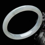 糯冰种淡晴水缅甸翡翠手镯（56.3mm）