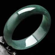 糯冰种油青缅甸翡翠手镯（56.4mm）