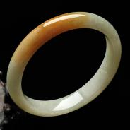 糯冰种黄翡略飘翠缅甸手镯（59.8mm）