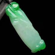 糯冰种翠色缅甸翡翠福瓜挂件