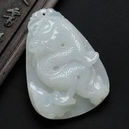 糯冰种白色缅甸翡翠龙牌挂件