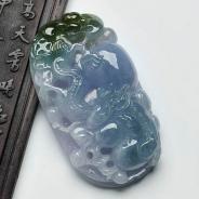 糯冰种三彩缅甸翡翠龙牌挂件