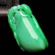 细糯种翠色缅甸翡翠福瓜挂件