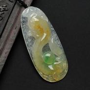 冰种黄加绿缅甸翡翠龙戏珠挂件