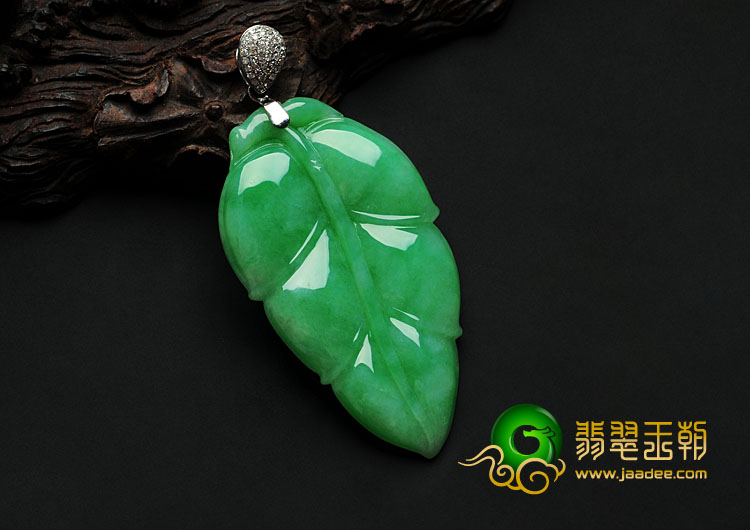 糯冰种翠色缅甸翡翠镶白金扣金枝玉叶挂件（真钻）