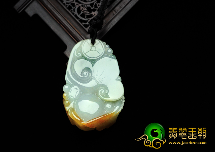 糯冰种黄翡略飘花缅甸翡翠年年有余挂件