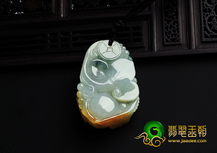 糯冰种黄翡略飘花缅甸翡翠年年有余挂件