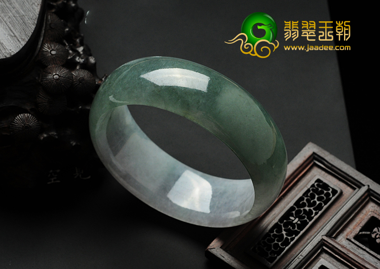 糯冰种晴水缅甸翡翠手镯（58mm）