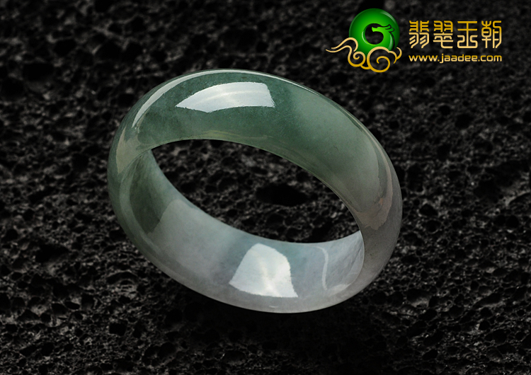 糯冰种晴水缅甸翡翠手镯（58mm）