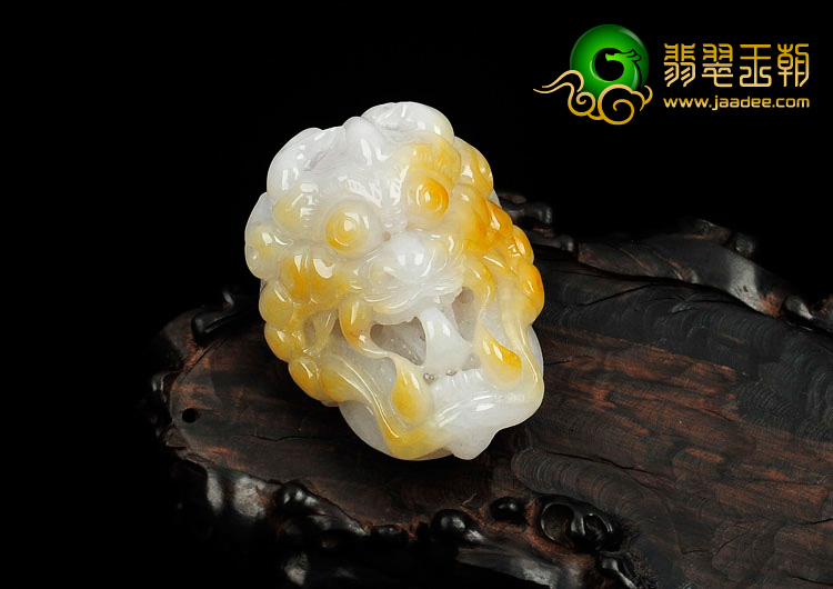 糯冰种黄翡缅甸翡翠龙头手玩件