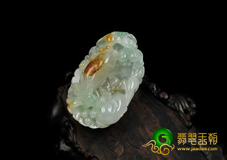 糯冰种三彩缅甸翡翠年年有余挂件