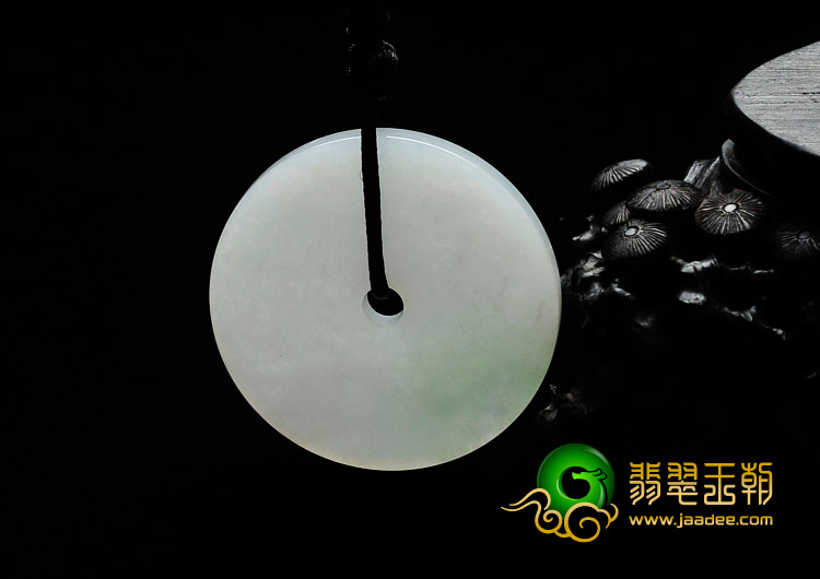 糯冰种飘翠缅甸翡翠平安扣挂件