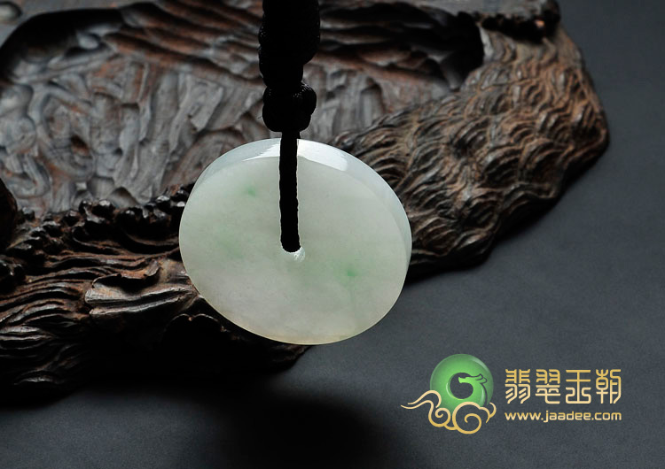 糯冰种飘翠缅甸翡翠平安扣挂件
