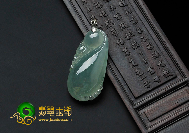 冰种晴水缅甸翡翠如意寿挂件