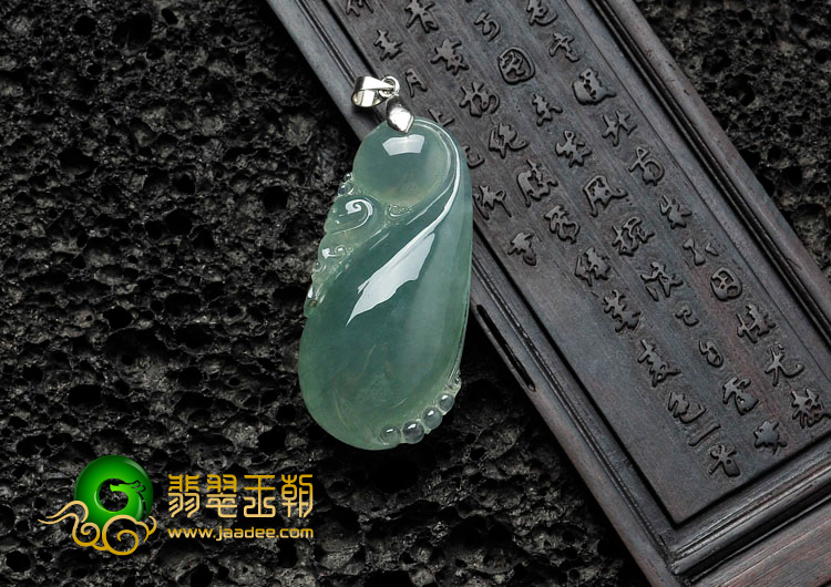冰种晴水缅甸翡翠如意寿挂件
