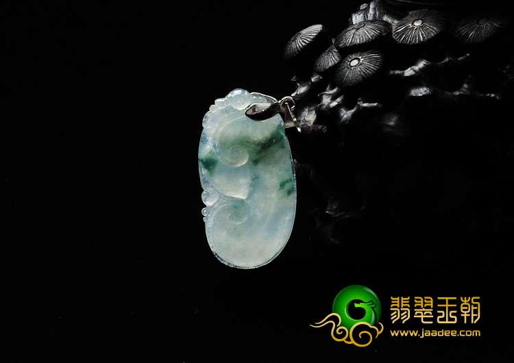 冰种飘花缅甸翡翠如意挂件