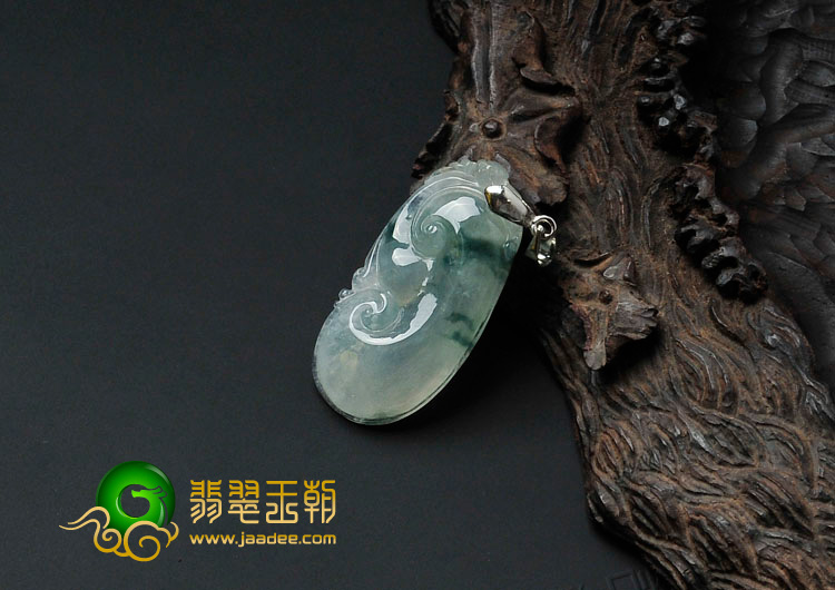冰种飘花缅甸翡翠如意挂件