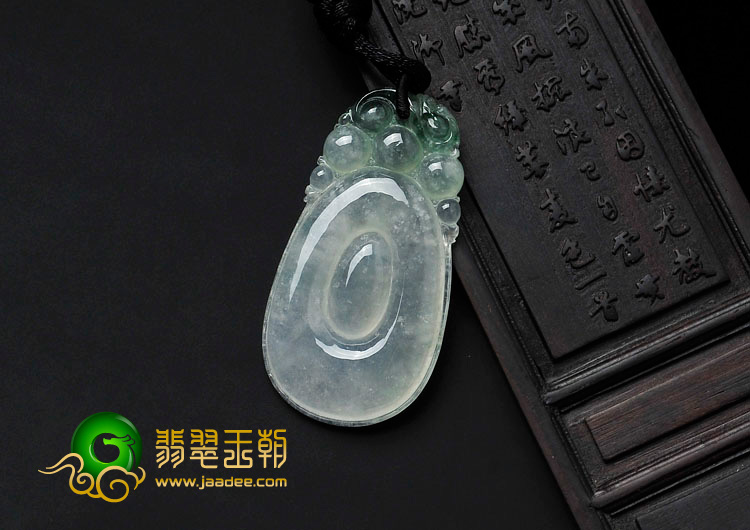 冰种飘绿花缅甸翡翠有求必应挂件