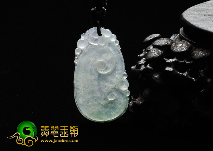 冰种略飘花缅甸翡翠如意寿挂件