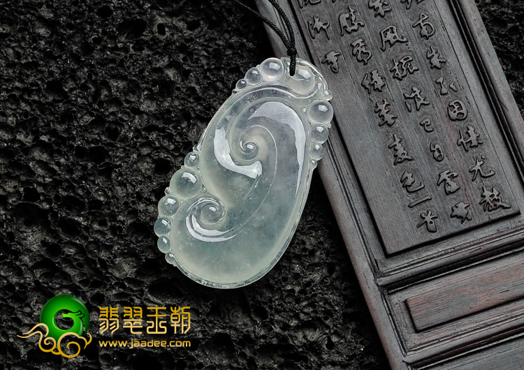 冰种淡晴水缅甸翡翠如意寿挂件