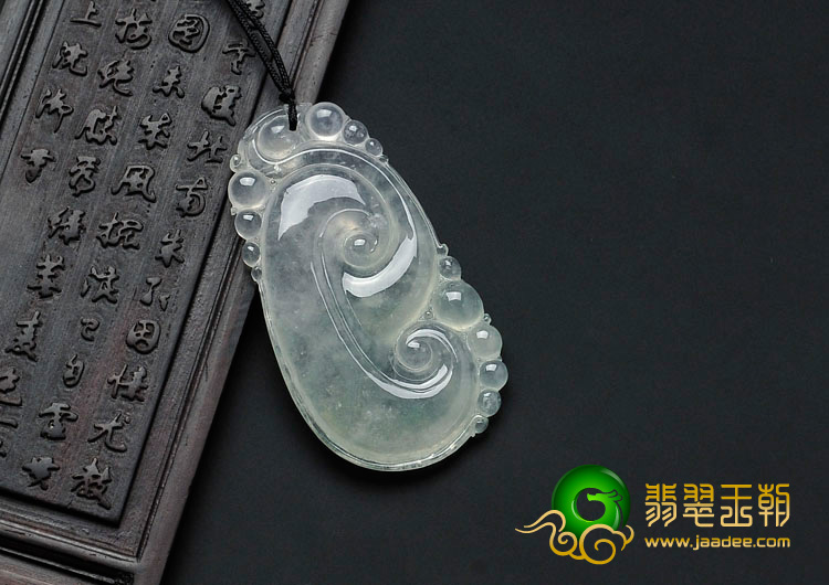 冰种淡晴水缅甸翡翠如意寿挂件