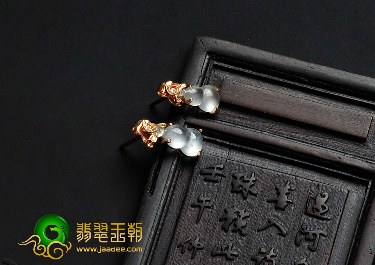 玻璃种缅甸翡翠镶玫瑰金葫芦耳钉