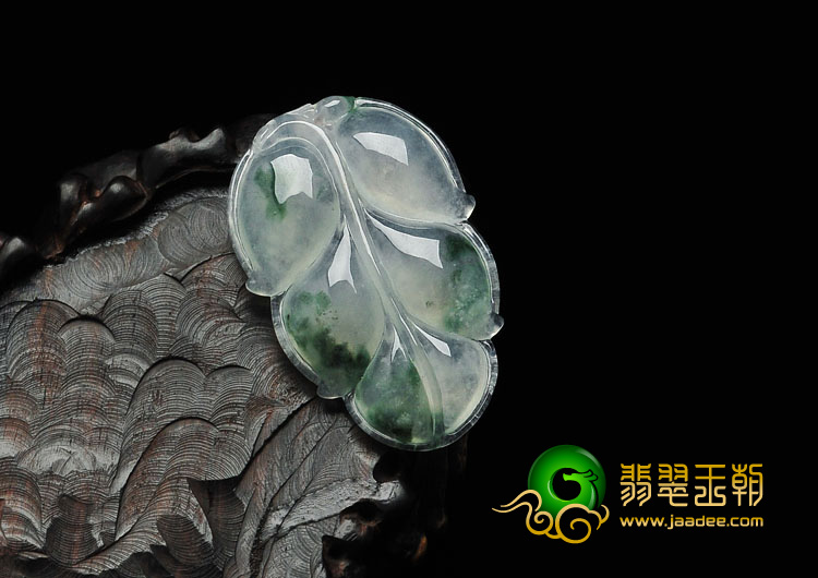 冰种飘花缅甸翡翠叶子挂件