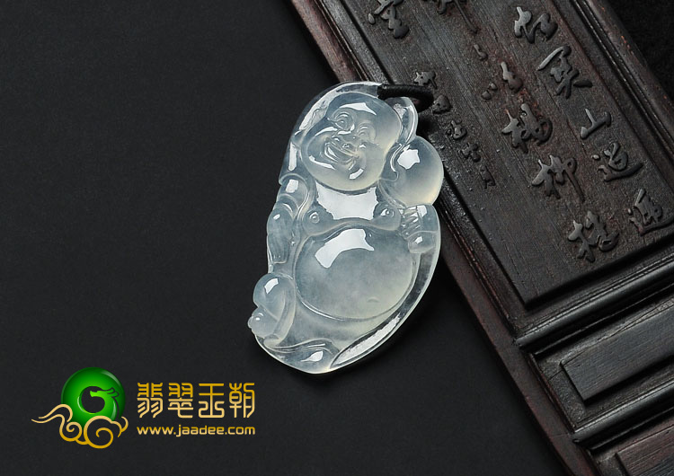 冰玻种淡晴水缅甸翡翠布袋和尚挂件