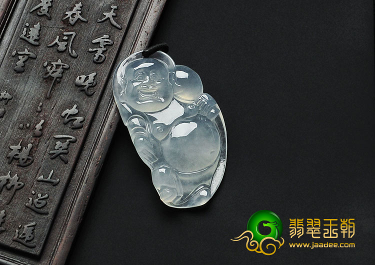 冰玻种淡晴水缅甸翡翠布袋和尚挂件