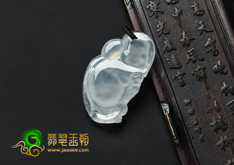 冰玻种淡晴水缅甸翡翠布袋和尚挂件