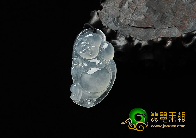冰玻种淡晴水缅甸翡翠布袋和尚挂件