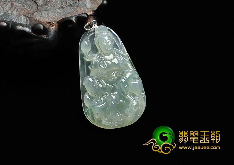 冰玻种淡晴水缅甸翡翠莲花观音挂件