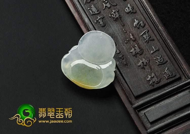 糯冰种飘黄花缅甸翡翠玉佛挂件