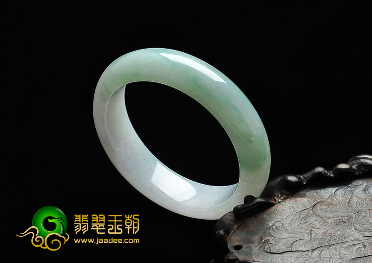 糯冰种飘绿花缅甸翡翠手镯（51.1mm）
