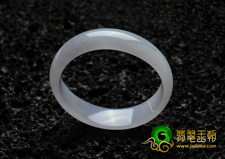 糯冰种淡紫罗兰缅甸翡翠贵妃镯（51.4mm-45.9mm）